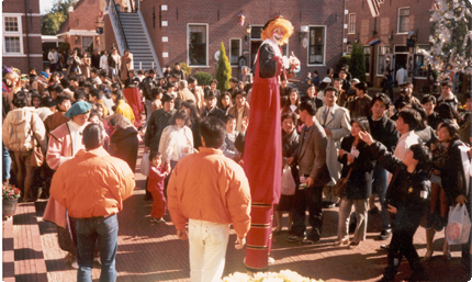 kathie-clown-in-japan